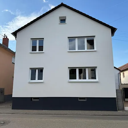 度假居 Big Apple House - 3 Bedrooms With Promotion For Longer *